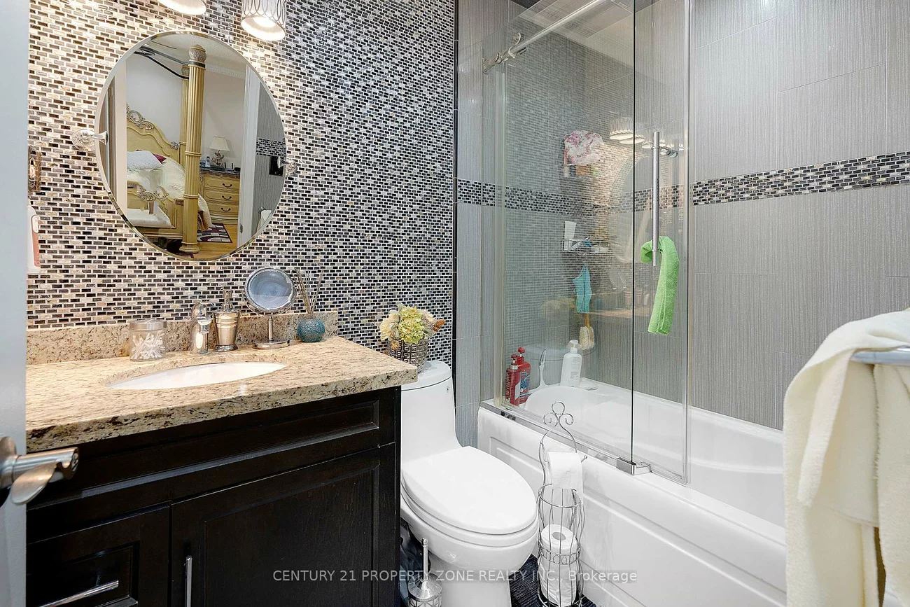 2565, Scarth, Central Erin Mills, Mississauga