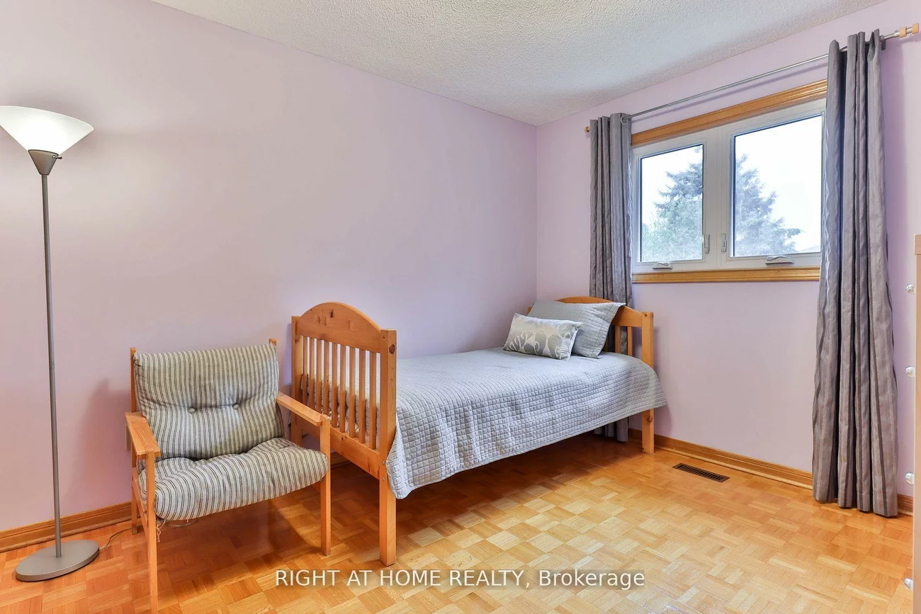 1433, Bough Beeches, Rathwood, Mississauga