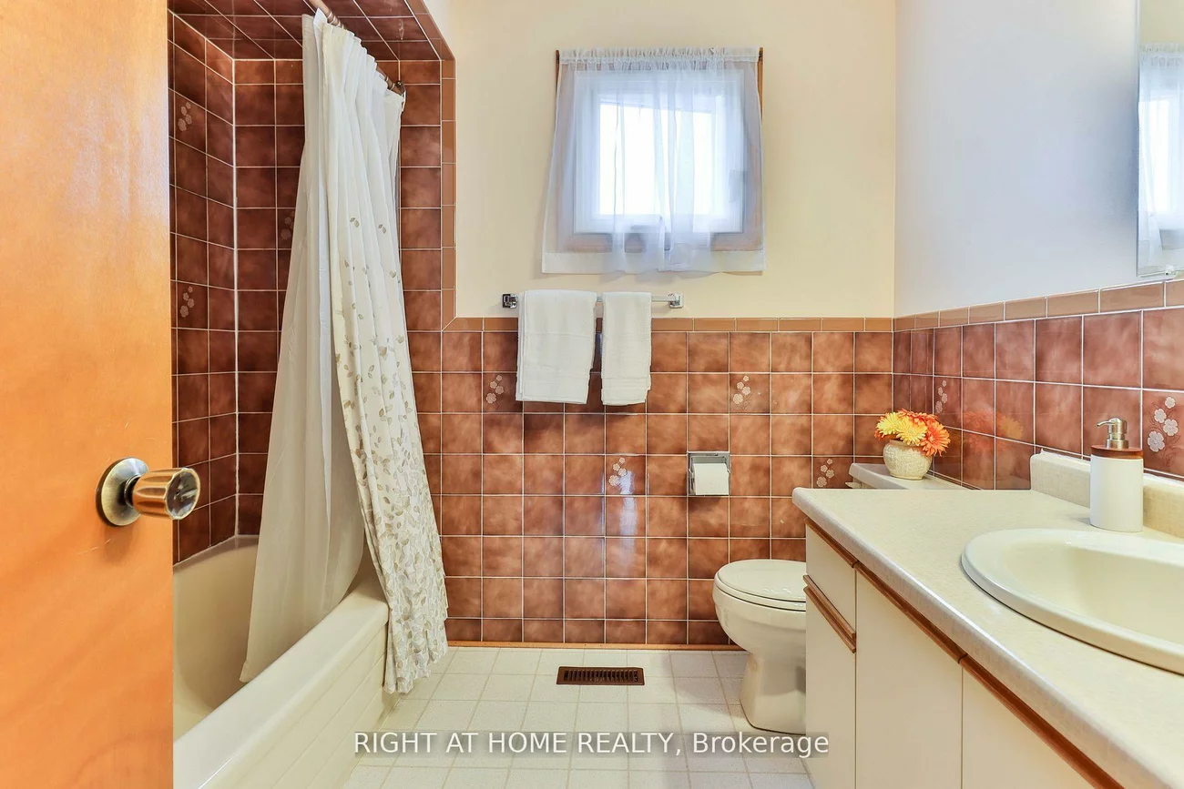 1433, Bough Beeches, Rathwood, Mississauga