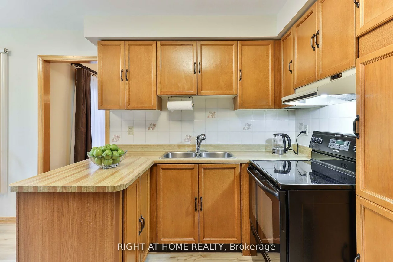 1433, Bough Beeches, Rathwood, Mississauga