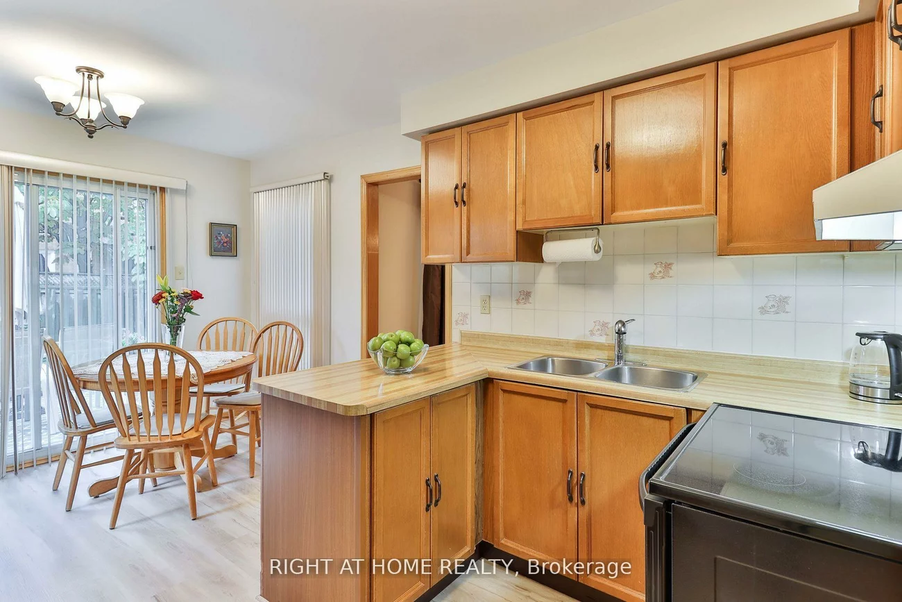 1433, Bough Beeches, Rathwood, Mississauga