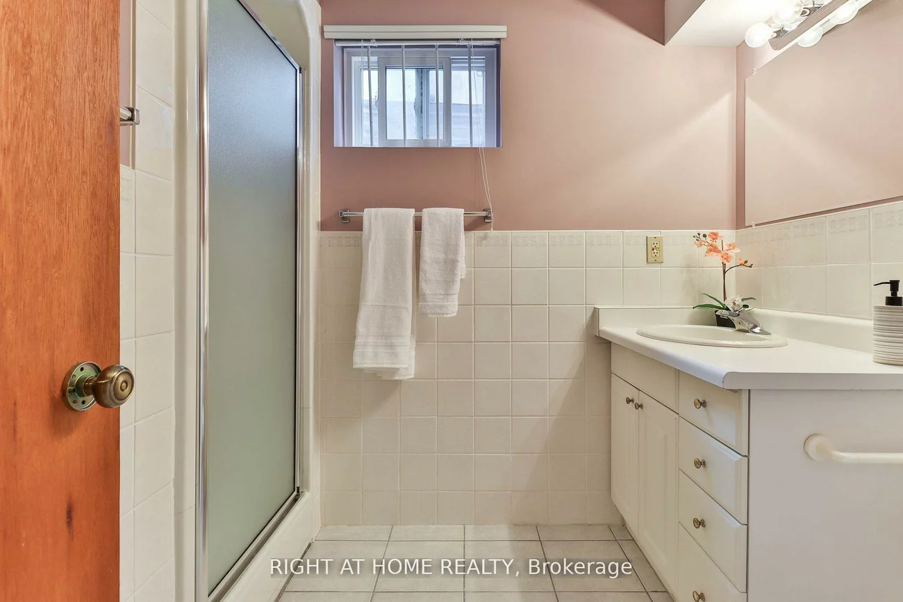 1433, Bough Beeches, Rathwood, Mississauga