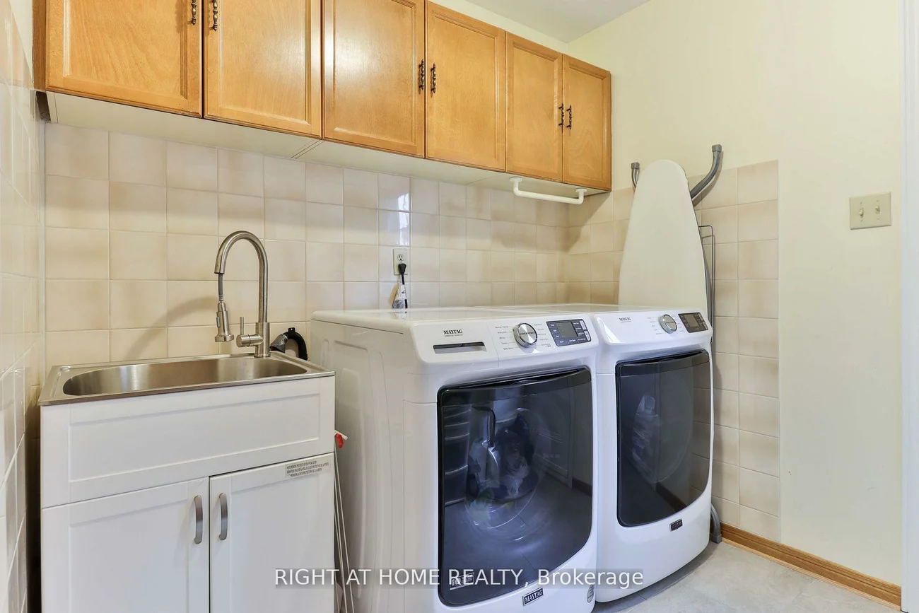 1433, Bough Beeches, Rathwood, Mississauga