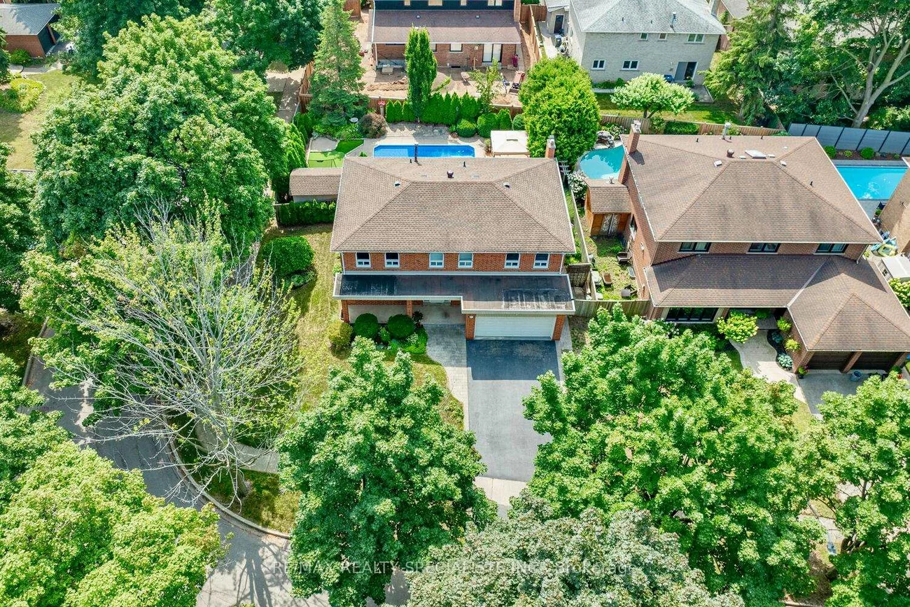 1677, Sherwood Forrest, Sheridan, Mississauga