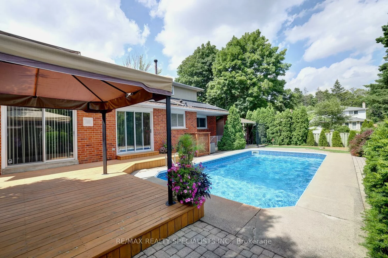 1677, Sherwood Forrest, Sheridan, Mississauga