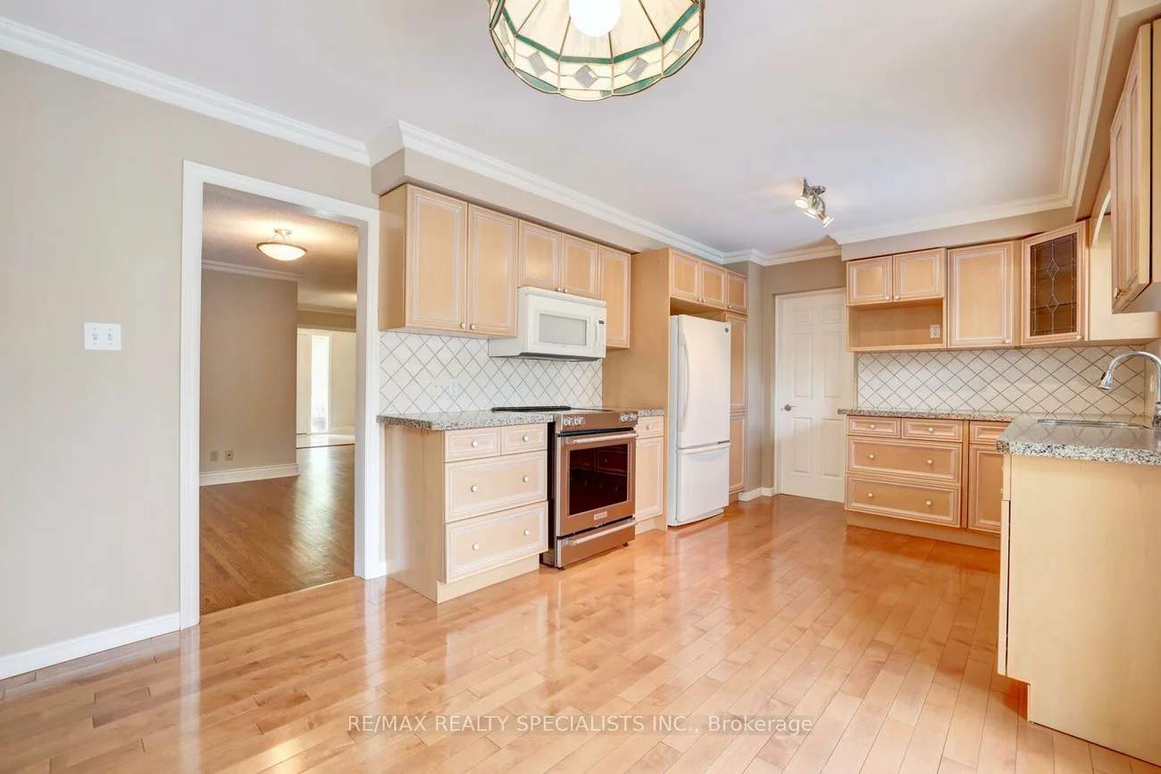 1677, Sherwood Forrest, Sheridan, Mississauga