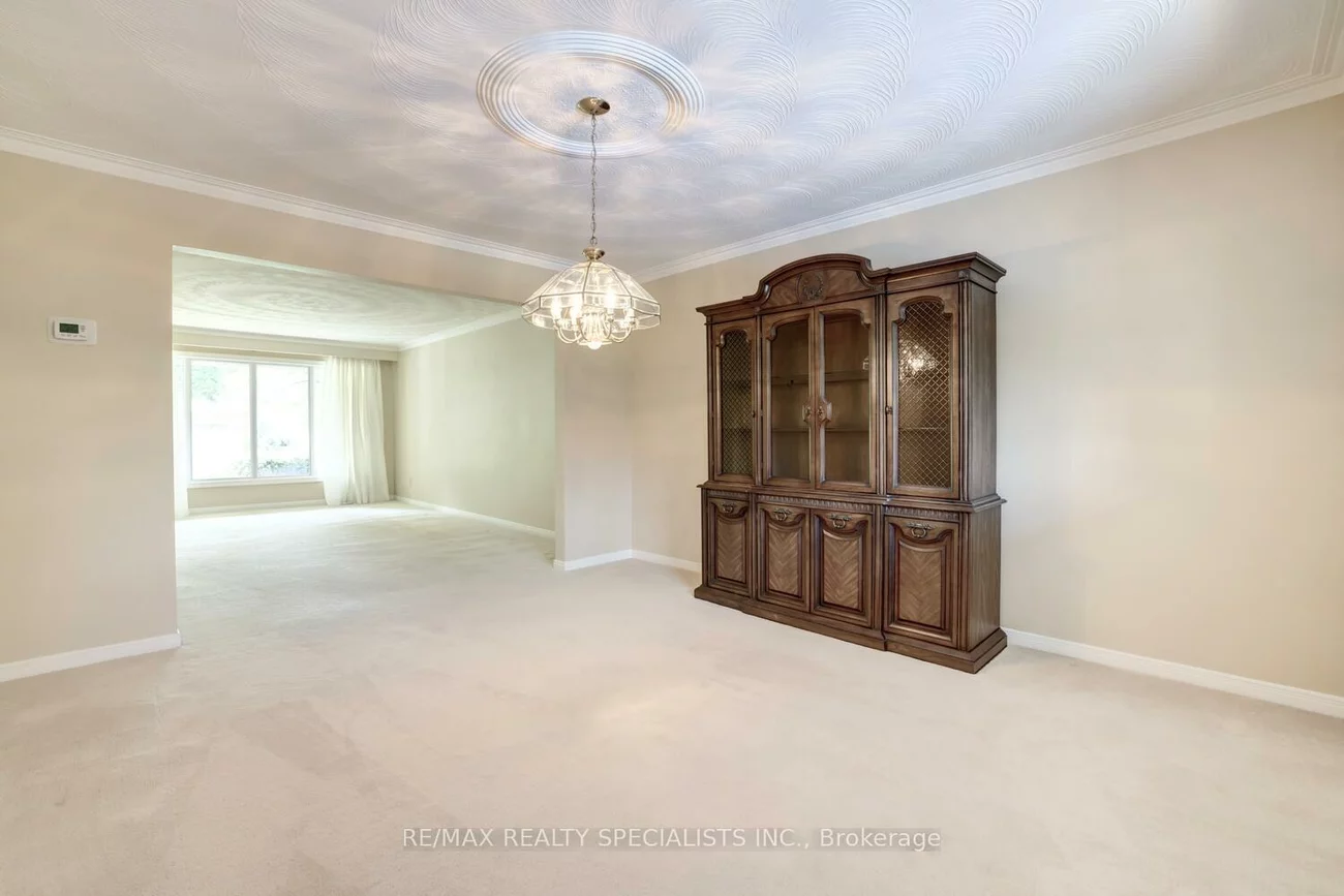 1677, Sherwood Forrest, Sheridan, Mississauga