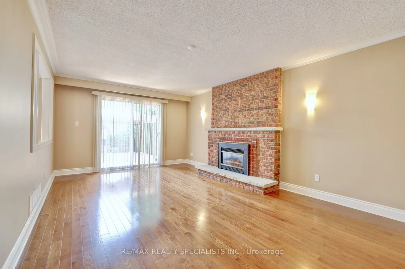 1677, Sherwood Forrest, Sheridan, Mississauga