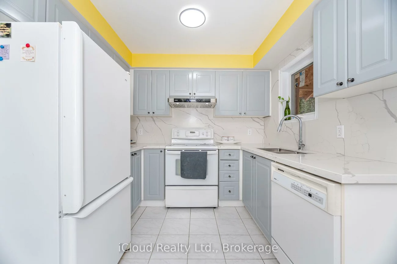 5261, River Forest, East Credit, Mississauga