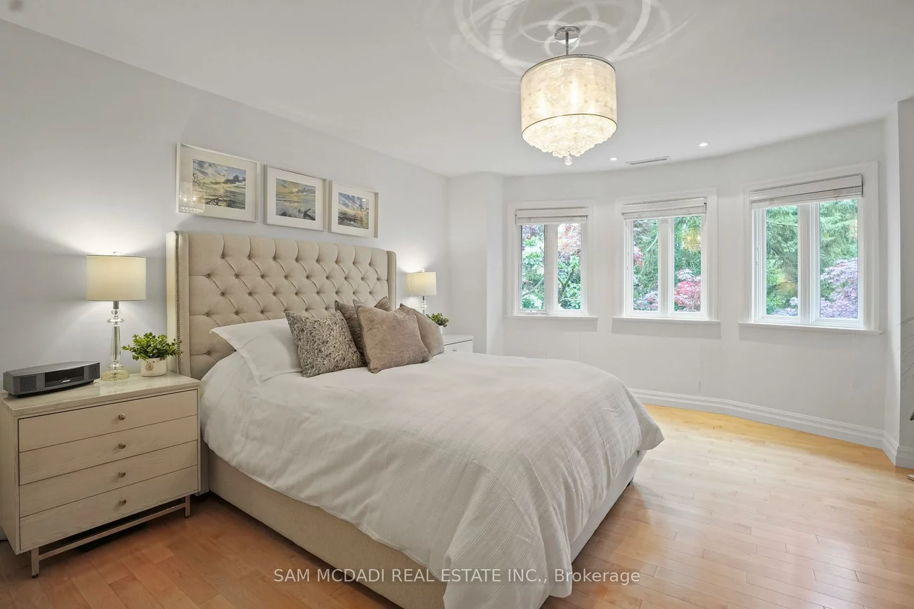 1382, Aldo, Lorne Park, Mississauga