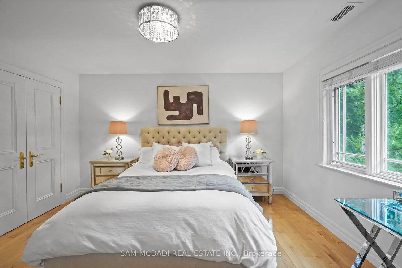 1382, Aldo, Lorne Park, Mississauga