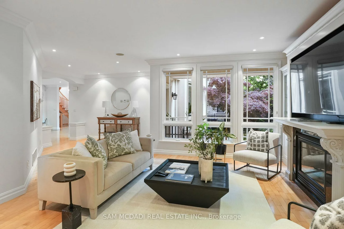 1382, Aldo, Lorne Park, Mississauga