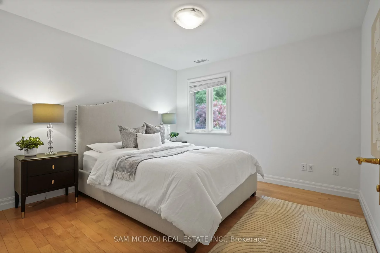 1382, Aldo, Lorne Park, Mississauga