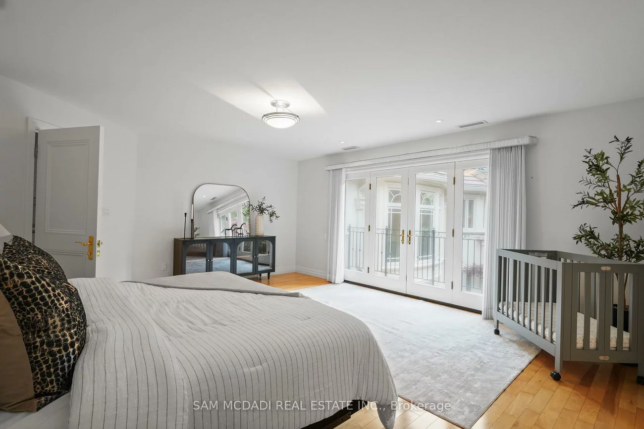 1382, Aldo, Lorne Park, Mississauga