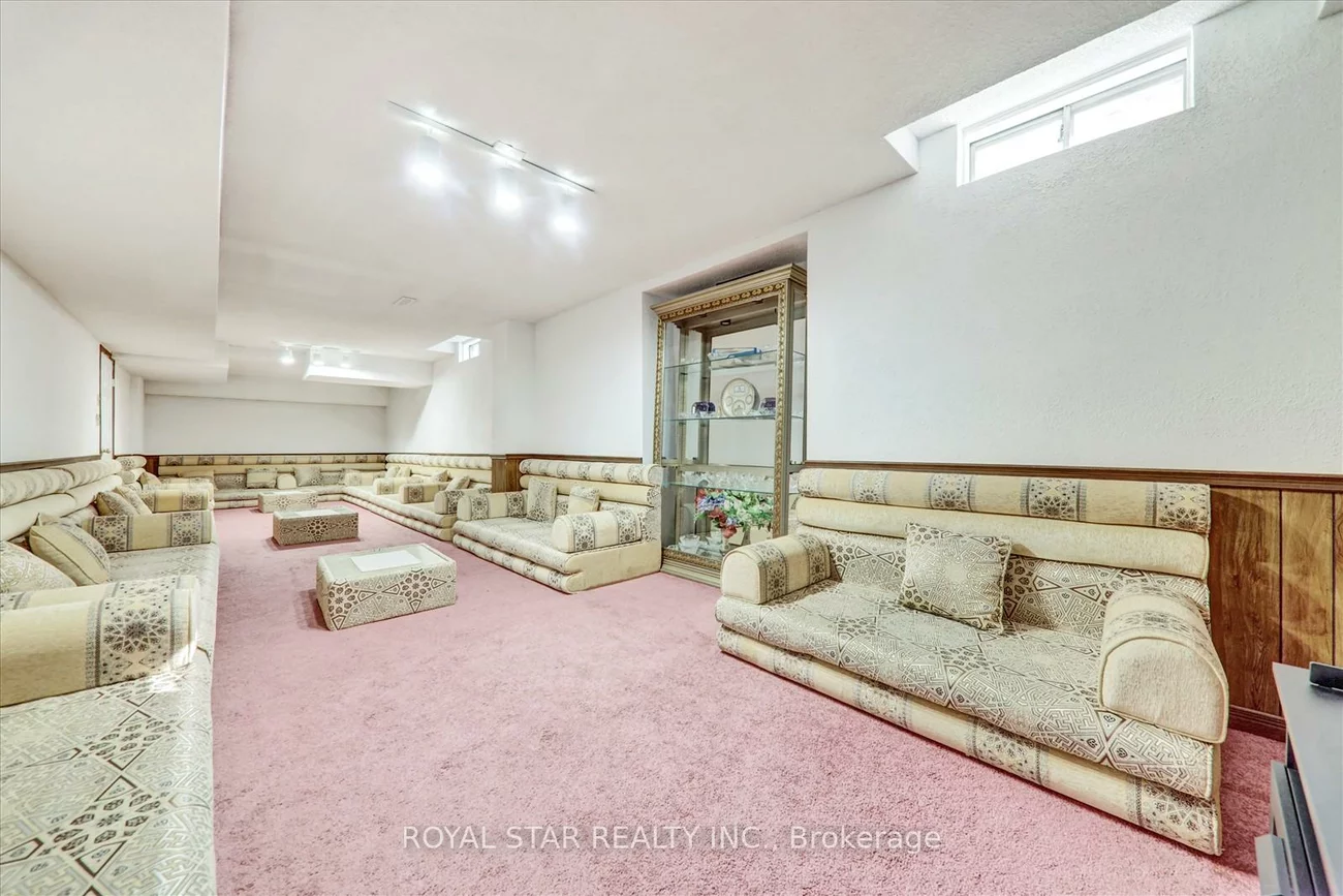 4234, Hazineh, Creditview, Mississauga