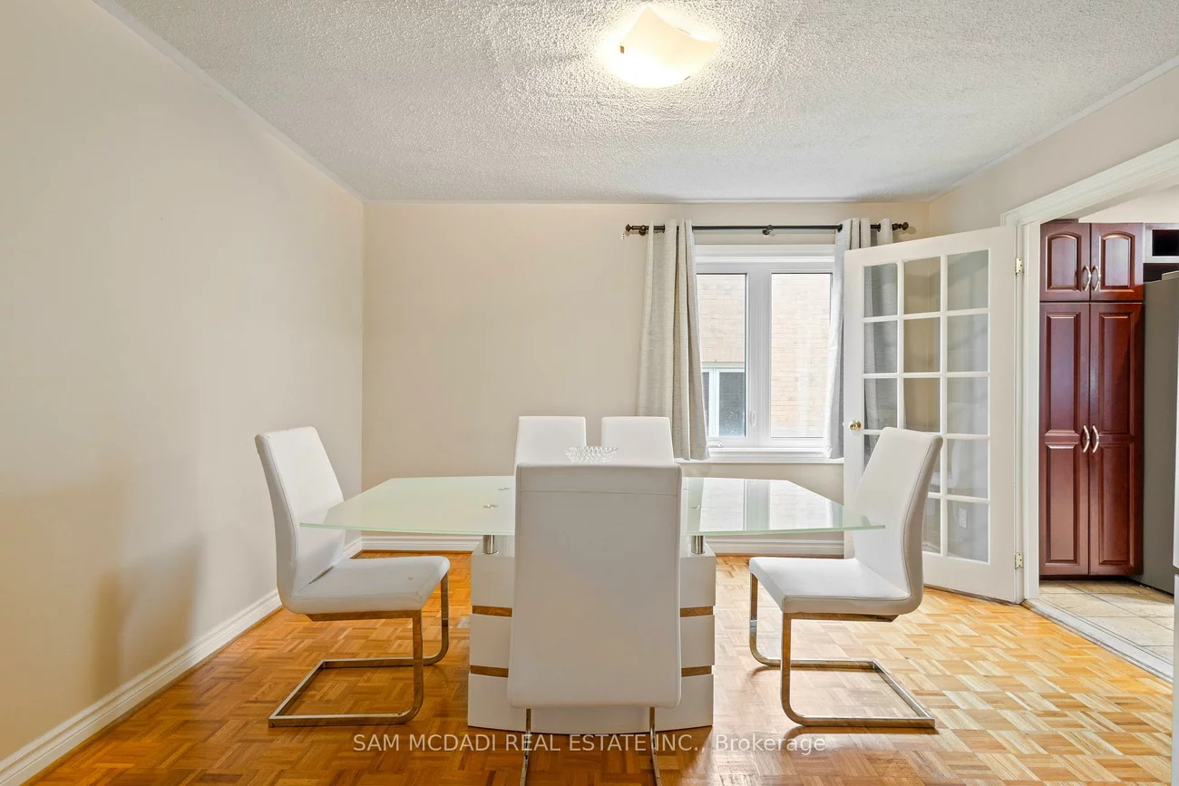 2492, Erin Centre, Central Erin Mills, Mississauga