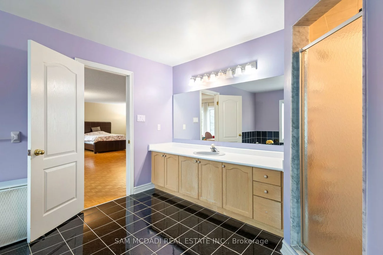 2492, Erin Centre, Central Erin Mills, Mississauga