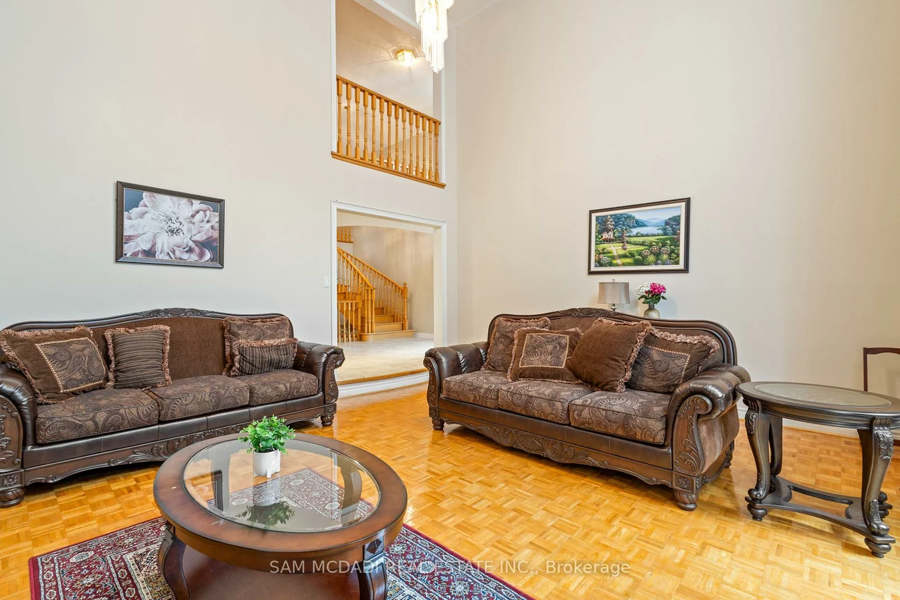 2492, Erin Centre, Central Erin Mills, Mississauga