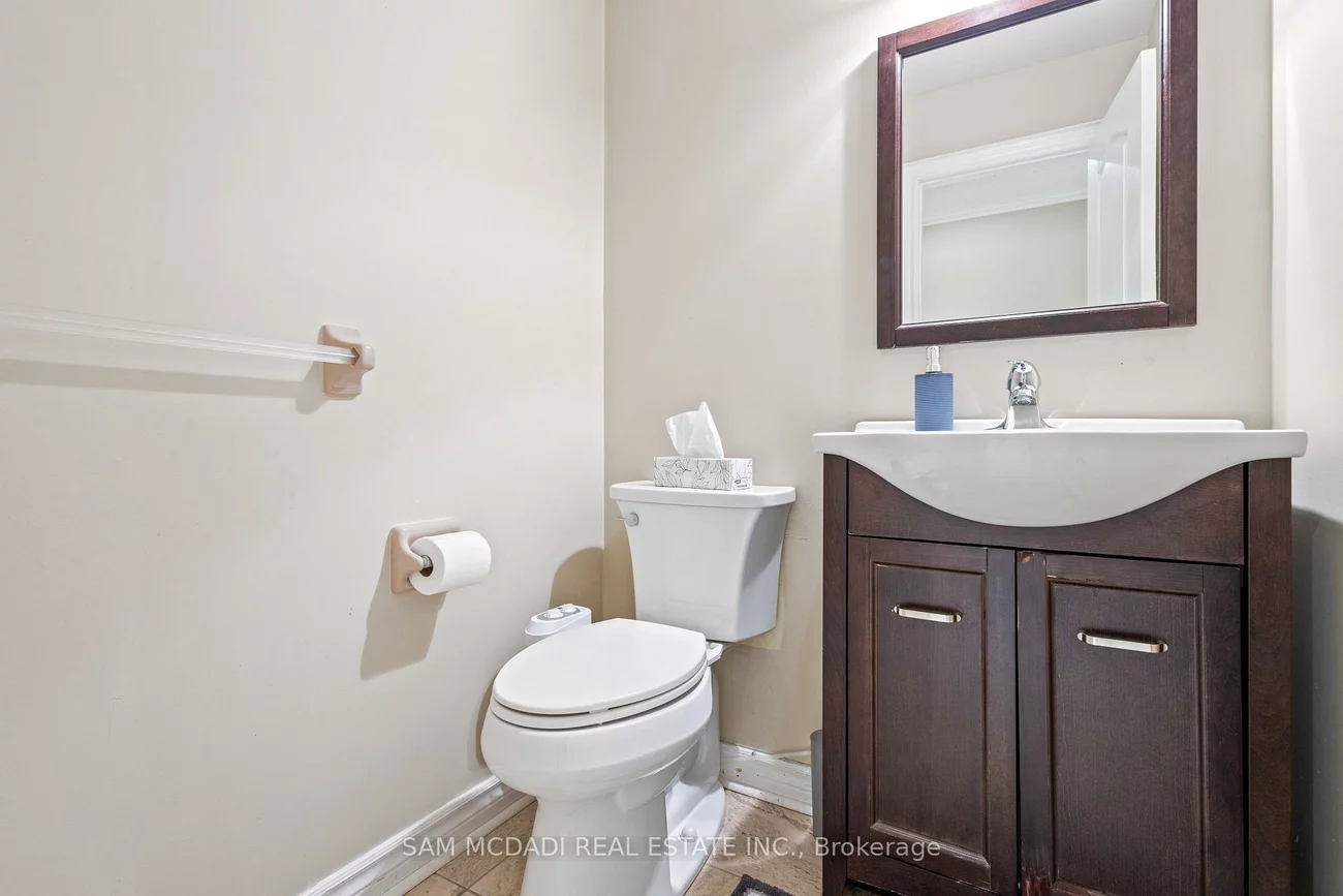 2492, Erin Centre, Central Erin Mills, Mississauga