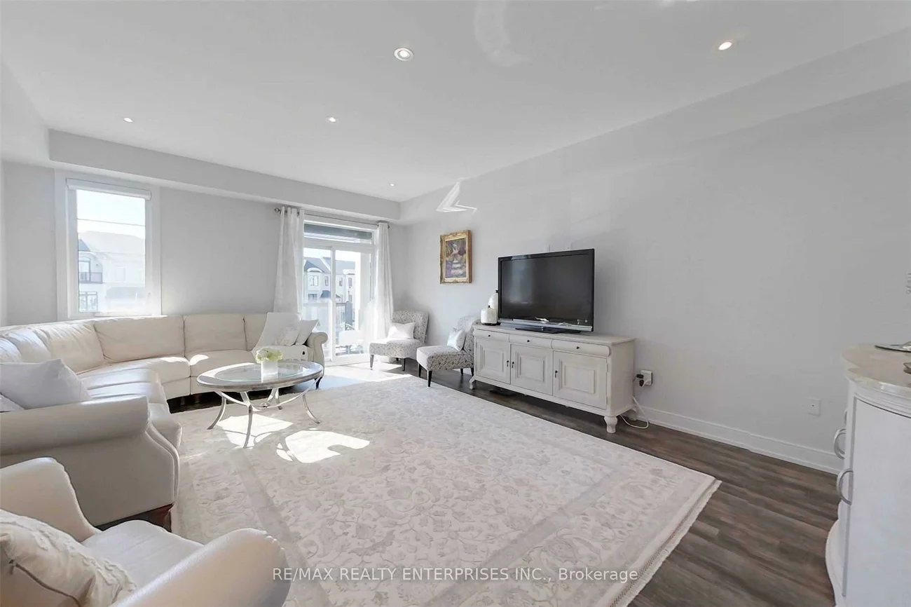 588, Rapids, Lakeview, Mississauga