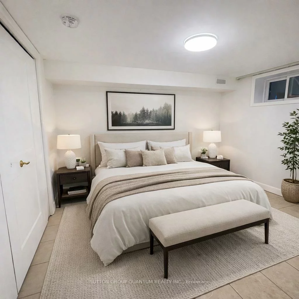 46, Woodlawn, Port Credit, Mississauga