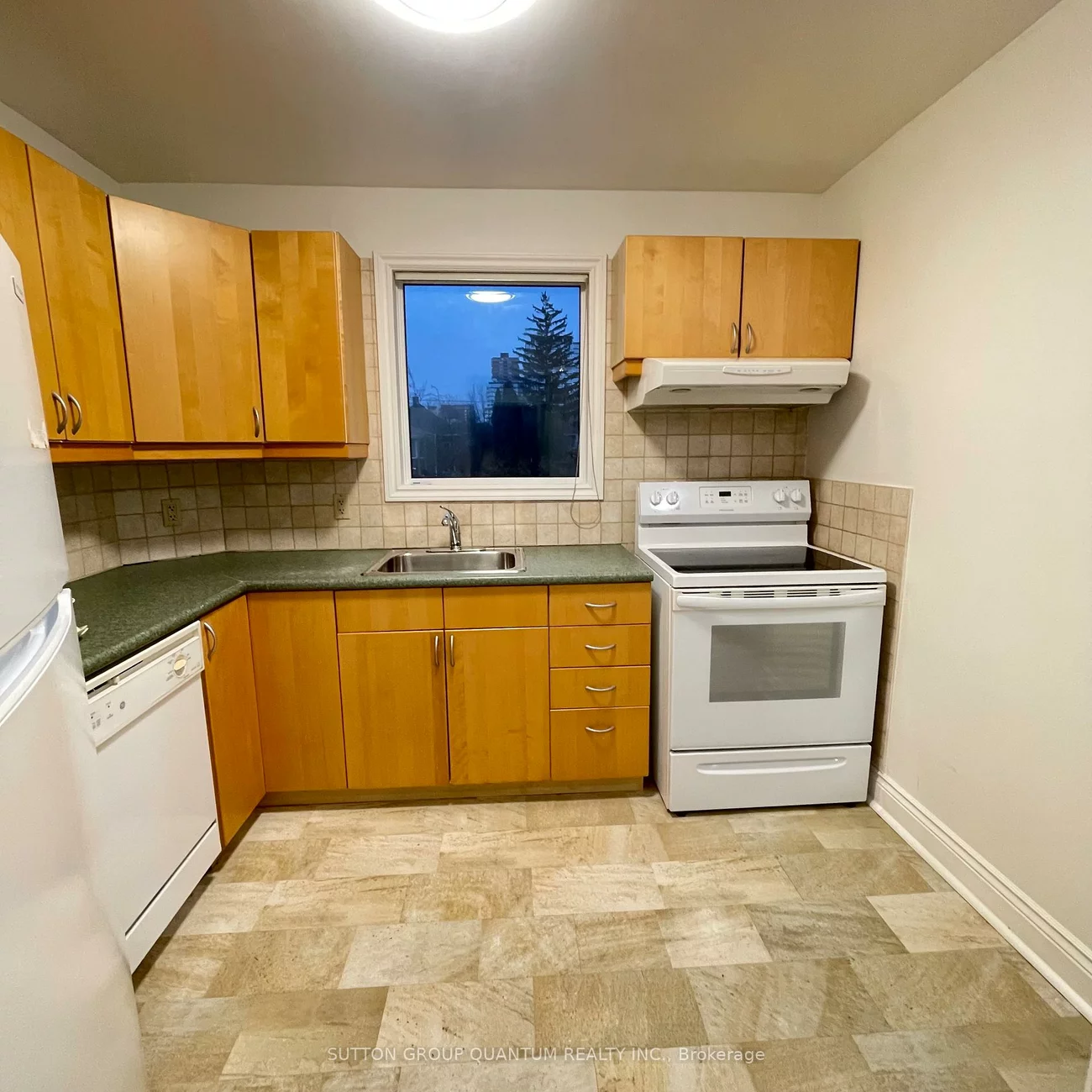 46, Woodlawn, Port Credit, Mississauga