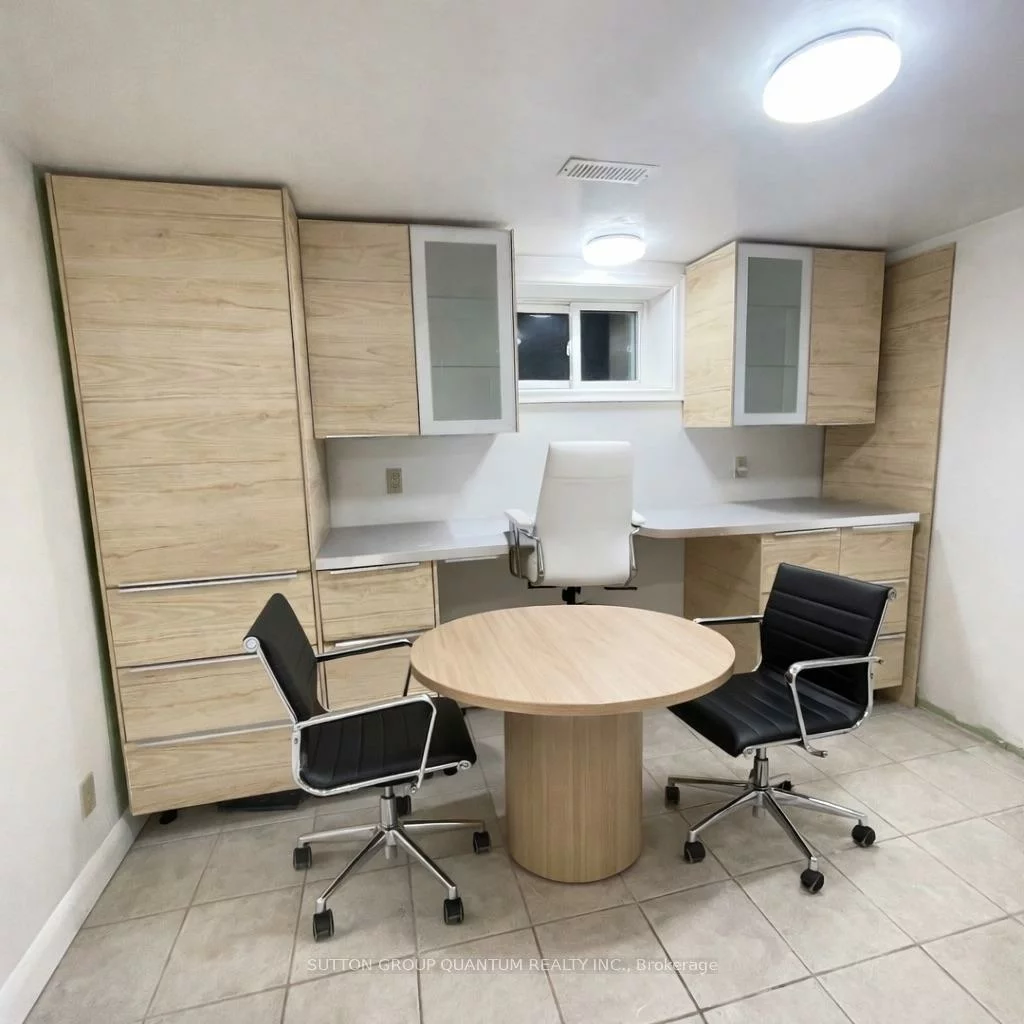 46, Woodlawn, Port Credit, Mississauga