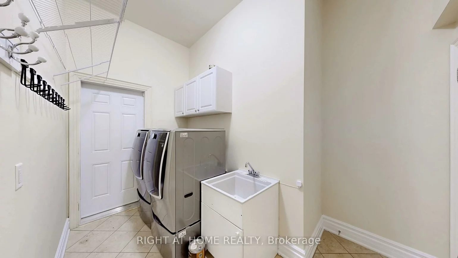 3414, Joan, Fairview, Mississauga