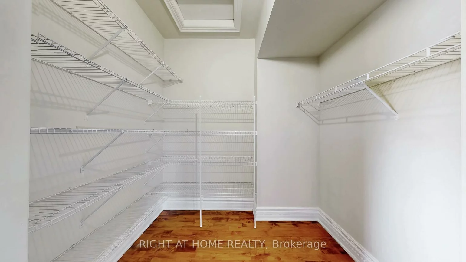 3414, Joan, Fairview, Mississauga