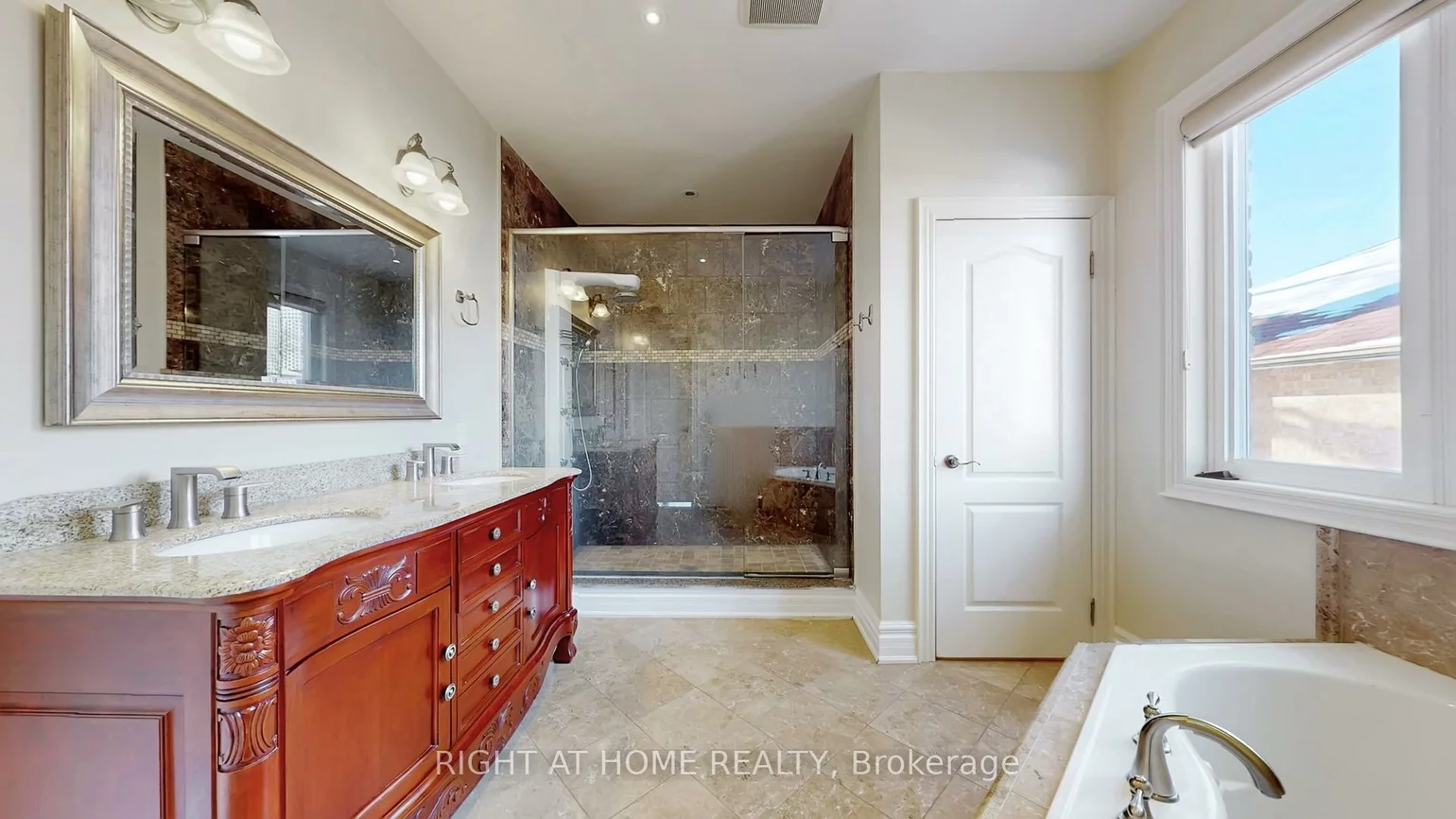 3414, Joan, Fairview, Mississauga