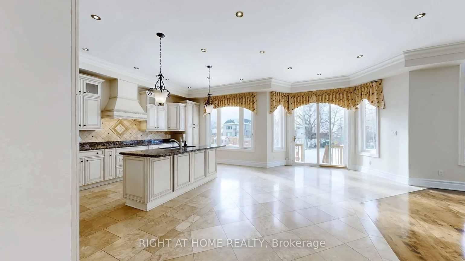 3414, Joan, Fairview, Mississauga