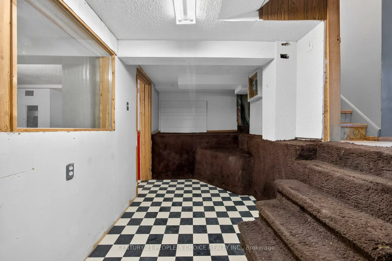 3404, Monica, Malton, Mississauga