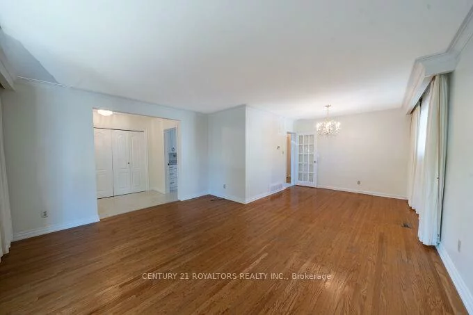 443, Atwater, Mineola, Mississauga