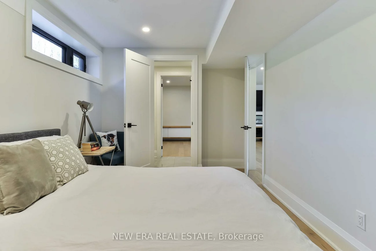 1481, Chasehurst, Lorne Park, Mississauga