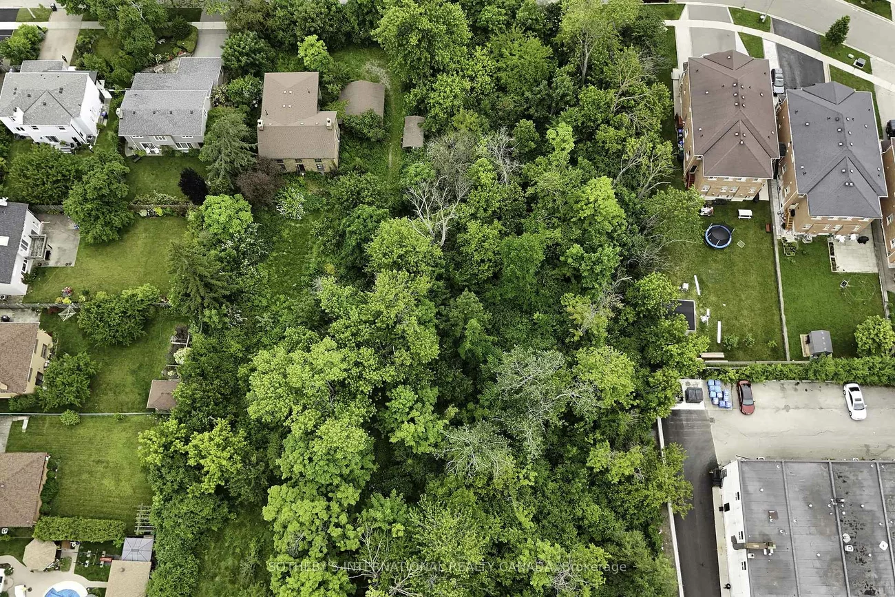 1050, BURNHAMTHORPE, Applewood, Mississauga