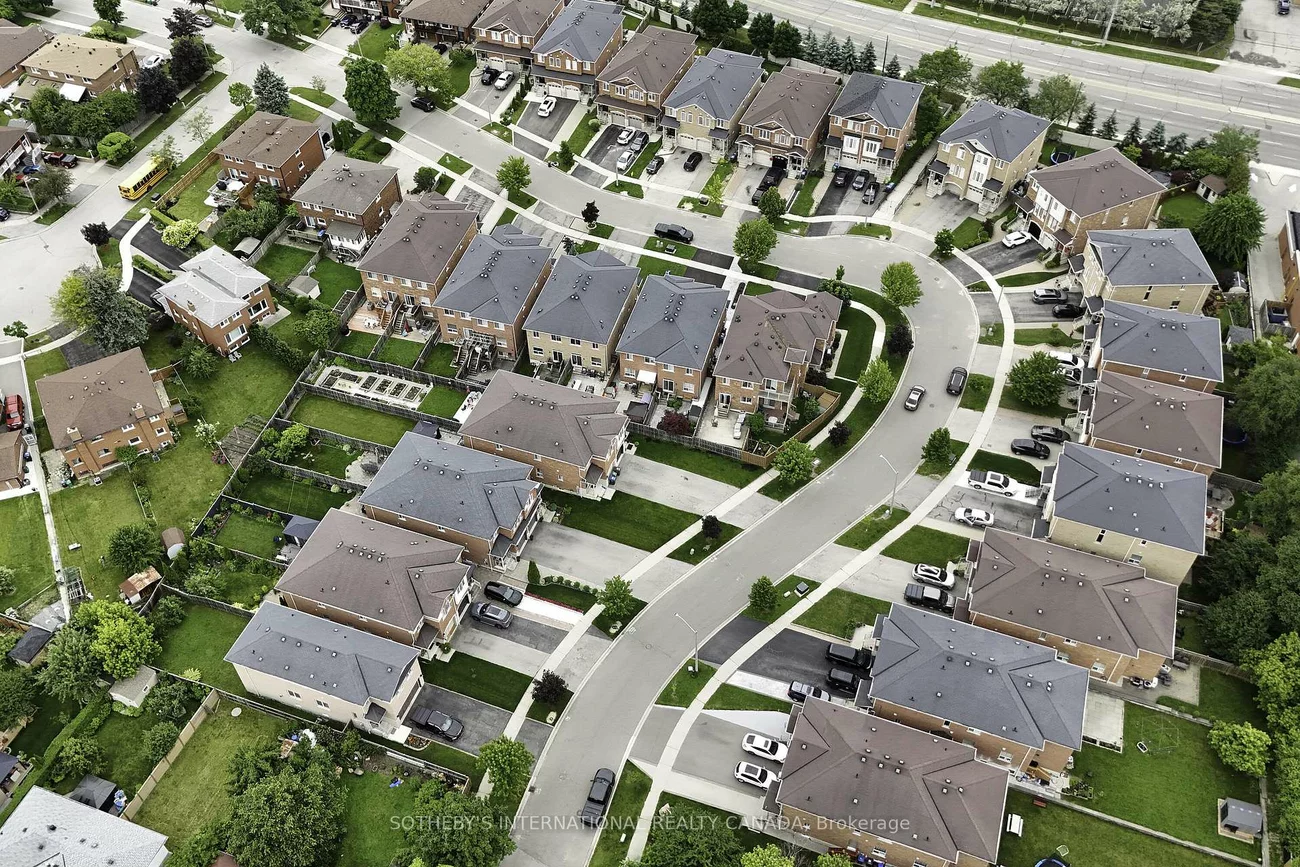 1050, BURNHAMTHORPE, Applewood, Mississauga