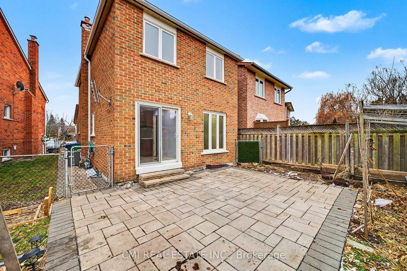 993, Lucerne, Creditview, Mississauga