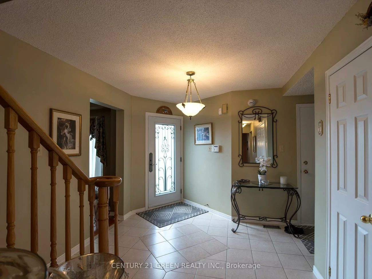 418, Chieftan, Hurontario, Mississauga