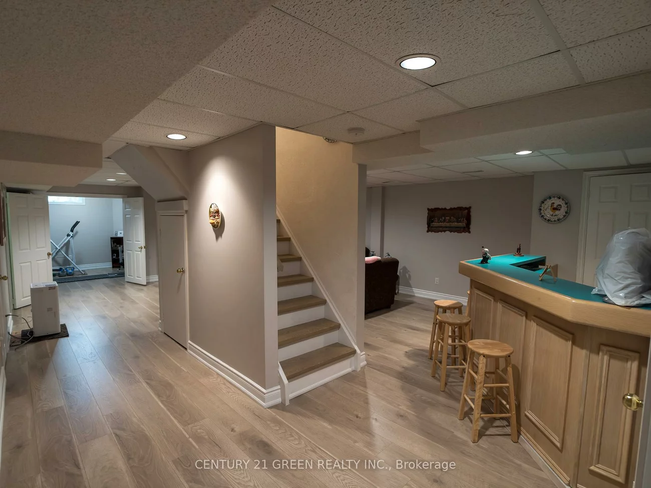 418, Chieftan, Hurontario, Mississauga