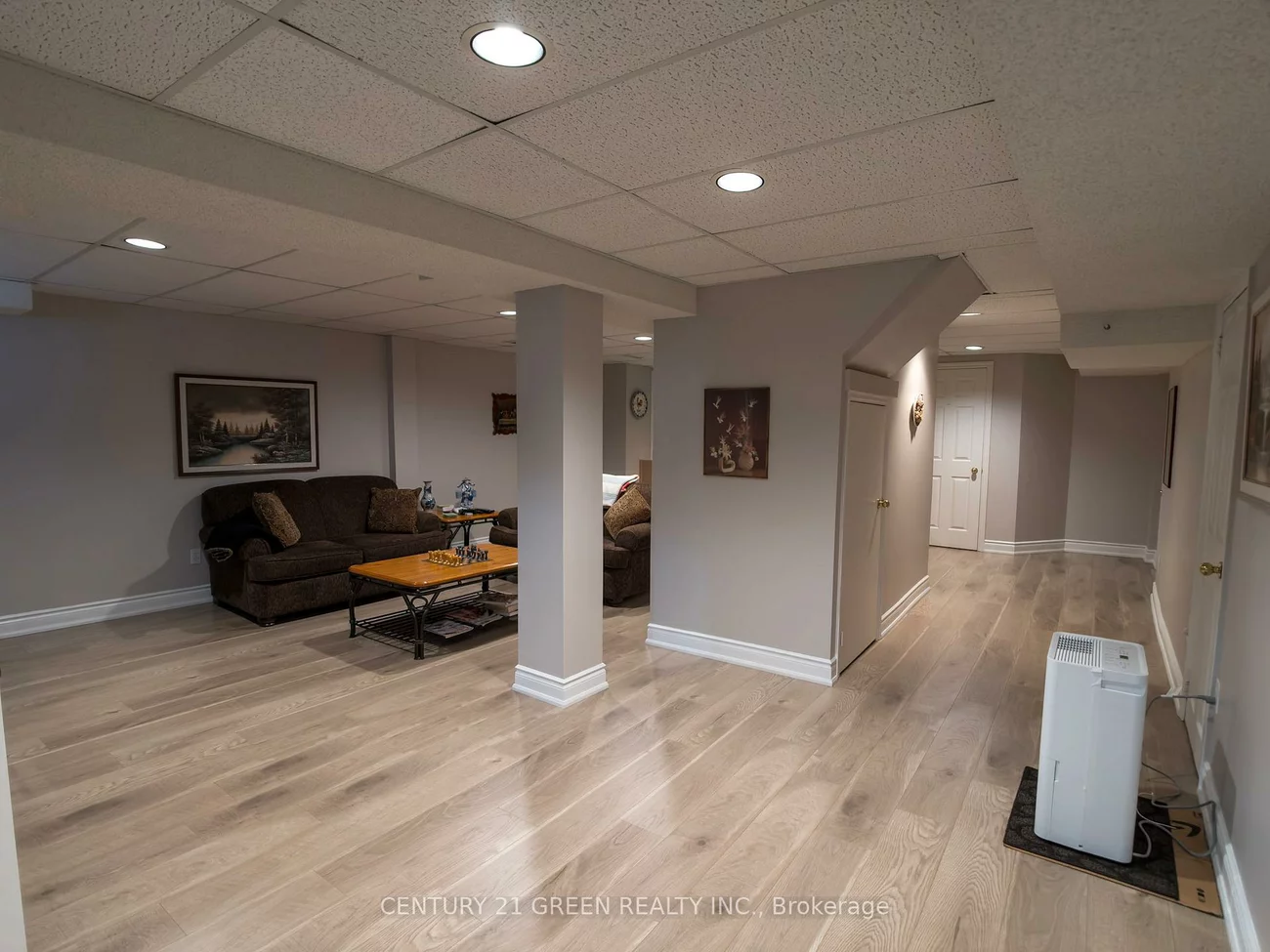 418, Chieftan, Hurontario, Mississauga