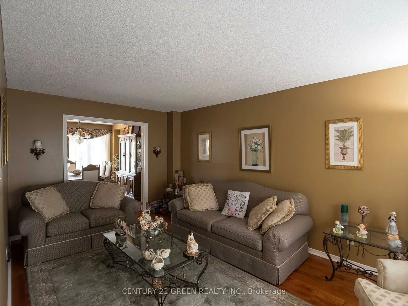 418, Chieftan, Hurontario, Mississauga