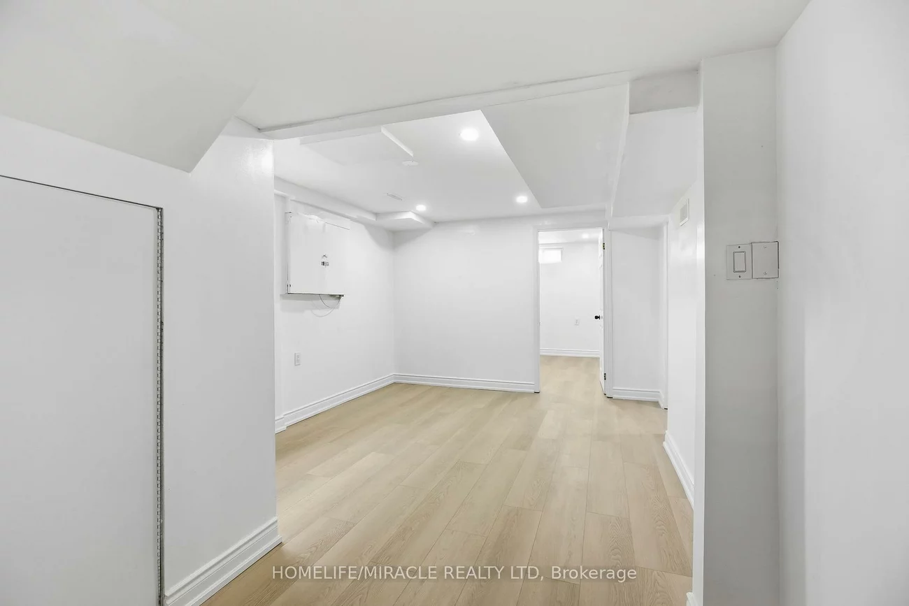 3684, Ellengale, Erindale, Mississauga