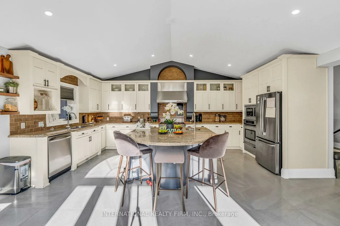 1049, Indian Rd, Lorne Park, Mississauga