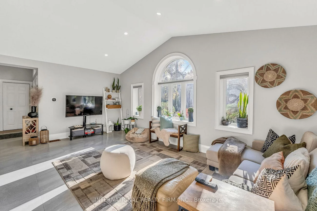 1049, Indian Rd, Lorne Park, Mississauga