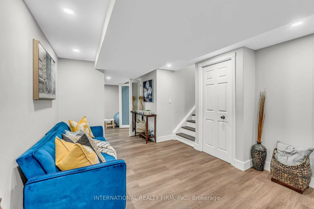 1049, Indian Rd, Lorne Park, Mississauga