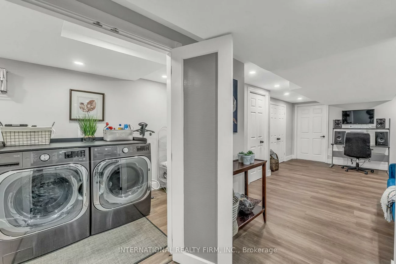 1049, Indian Rd, Lorne Park, Mississauga