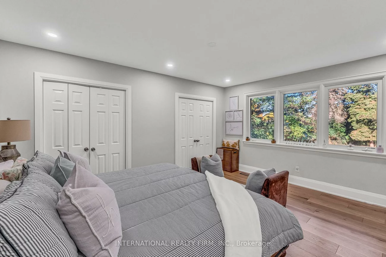 1049, Indian Rd, Lorne Park, Mississauga