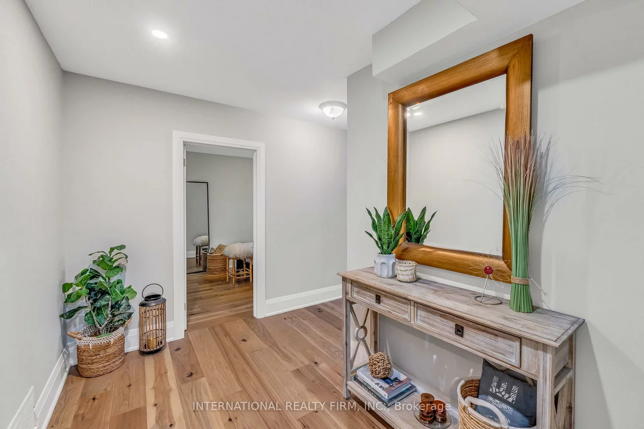 1049, Indian Rd, Lorne Park, Mississauga