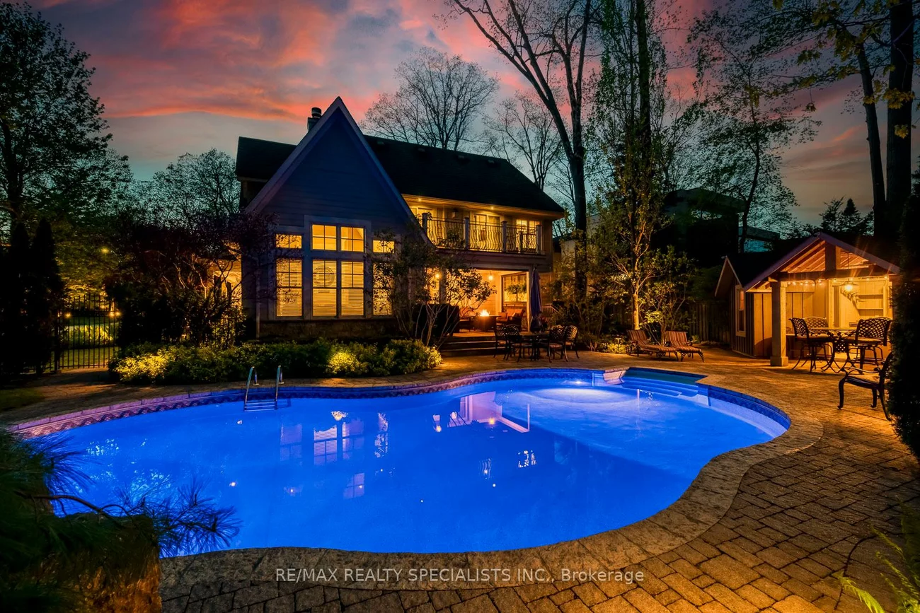 1199, Whiteoaks, Lorne Park, Mississauga