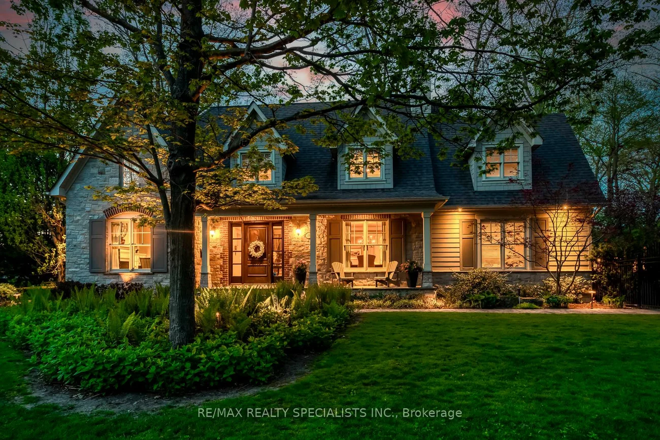 1199, Whiteoaks, Lorne Park, Mississauga